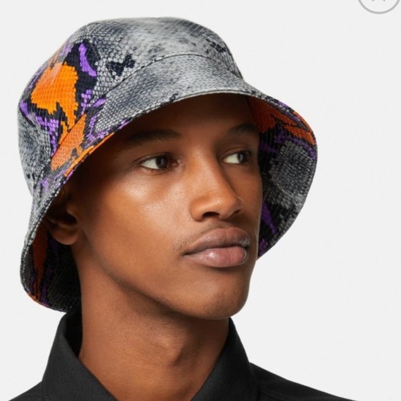‼️SALE‼️ Versace Python Print Leather Bucket Hat - Picture 2 of 4